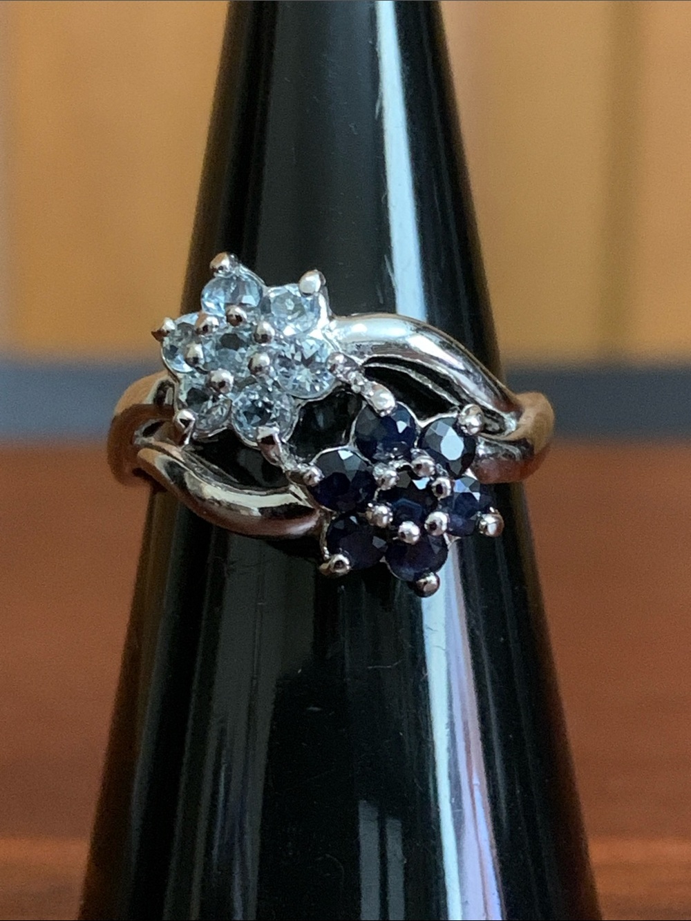 925 silver ring with clear and dark blue stones size 7